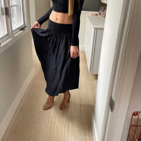 Anthropologie Elegant Black Women's Skirt and Long sleeve Set - Picture 4 of 5